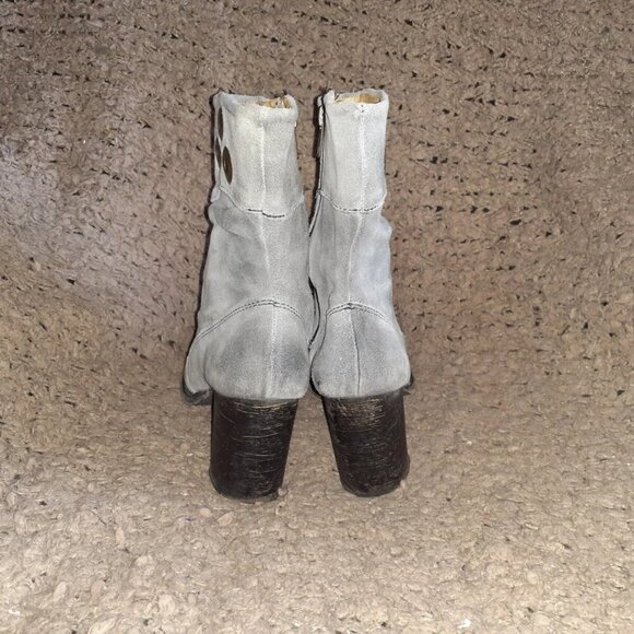 Bed|Stü-Gray Distressed Suede-Grommet Detail-Block Heels-Sz 7-Excellent - Picture 5 of 6